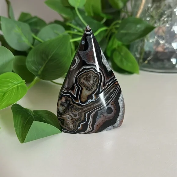 Elegant Black Agate Teardrop - Picture 3 of 5